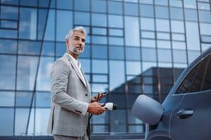 une borne de recharge pour entreprise bien dimensionner son projet d'électrification